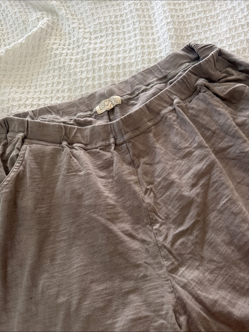 ESCAPE Women's Ankle-Length Cropped Pants in Taupe